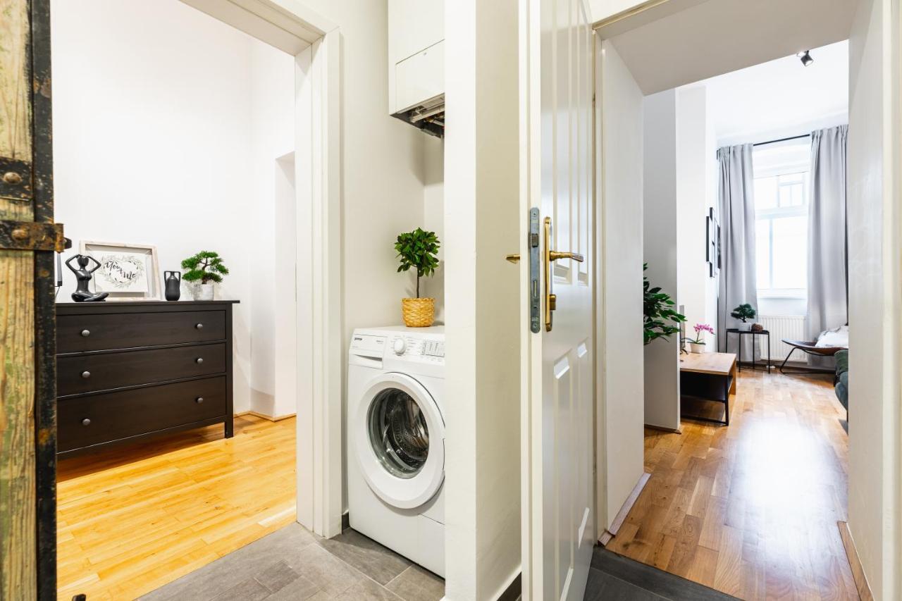 Stylish Designed Apartment In A Calm District Wenen Buitenkant foto